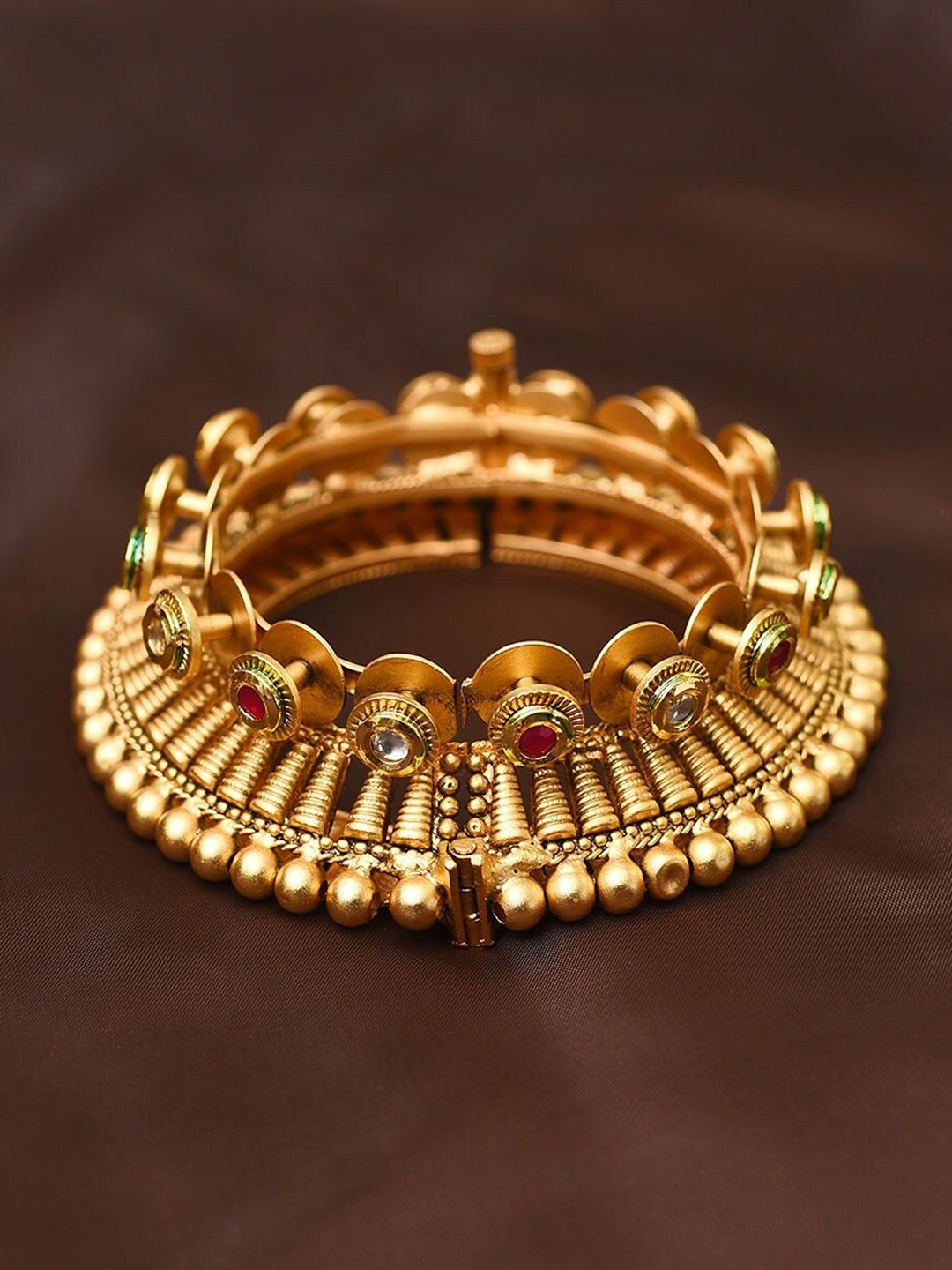 

JAYPORE Stone-Studded Bangle, Gold