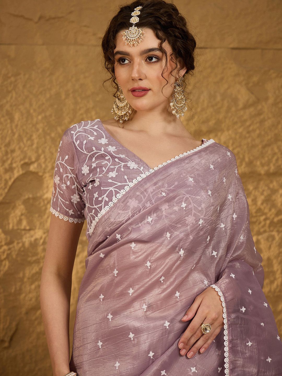 

Anouk Floral Embroidered Pure Chiffon Saree, Lavender