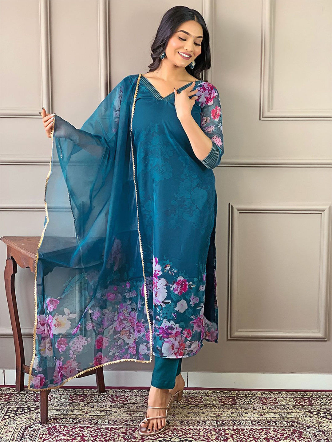 

ODETTE Floral Printed V Neck Straight Kurta with Trousers & Dupatta, Teal