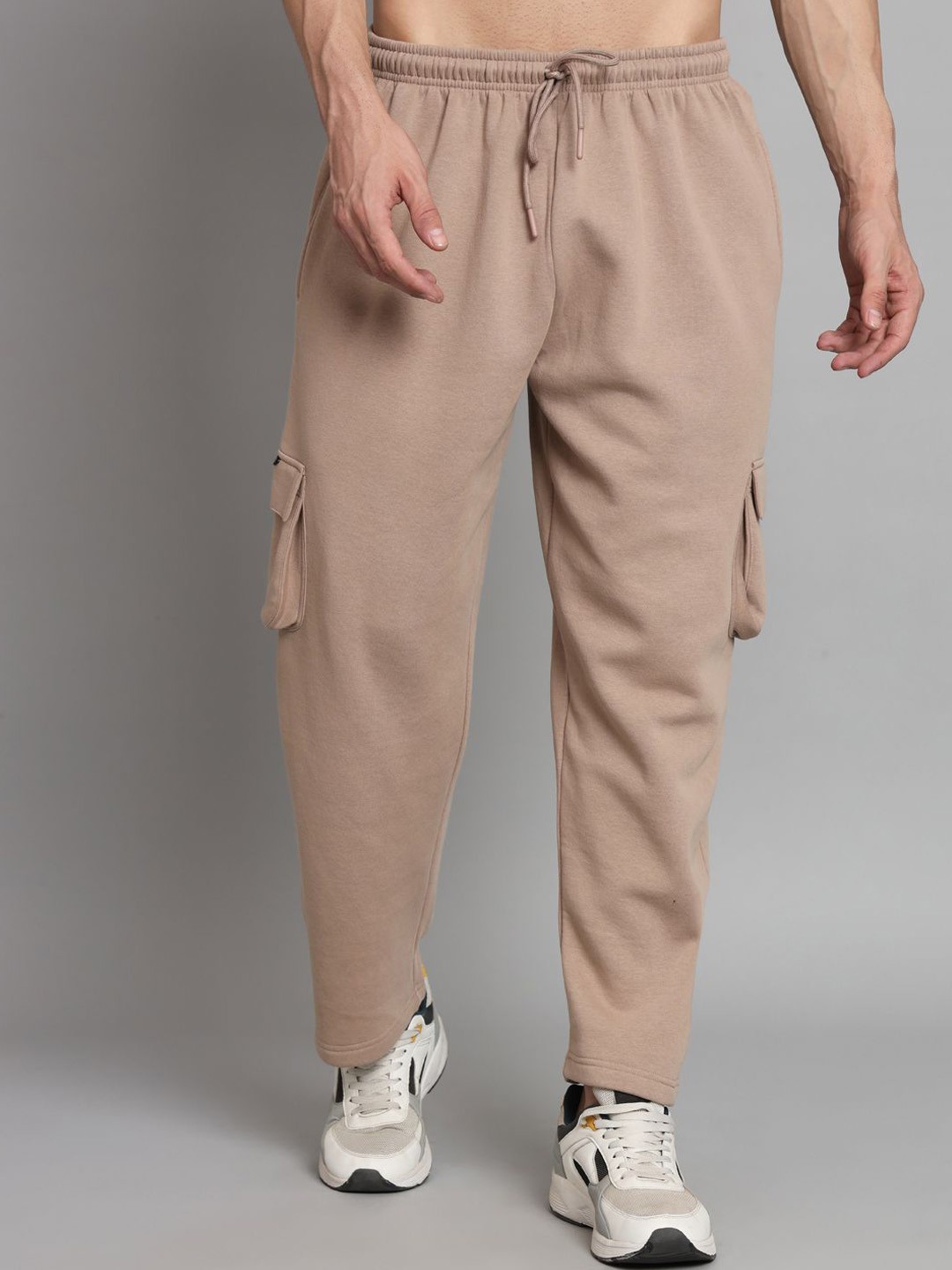 

GRIFFEL Men Relaxed Fit Mid Rise Track Pants, Brown