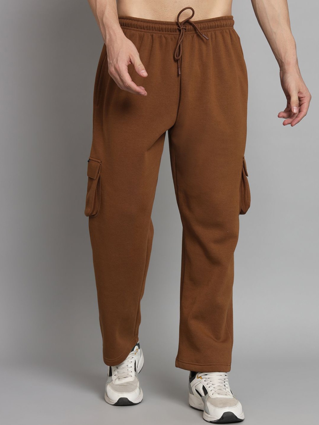 

GRIFFEL Men Relaxed Fit Mid Rise Track Pants, Brown