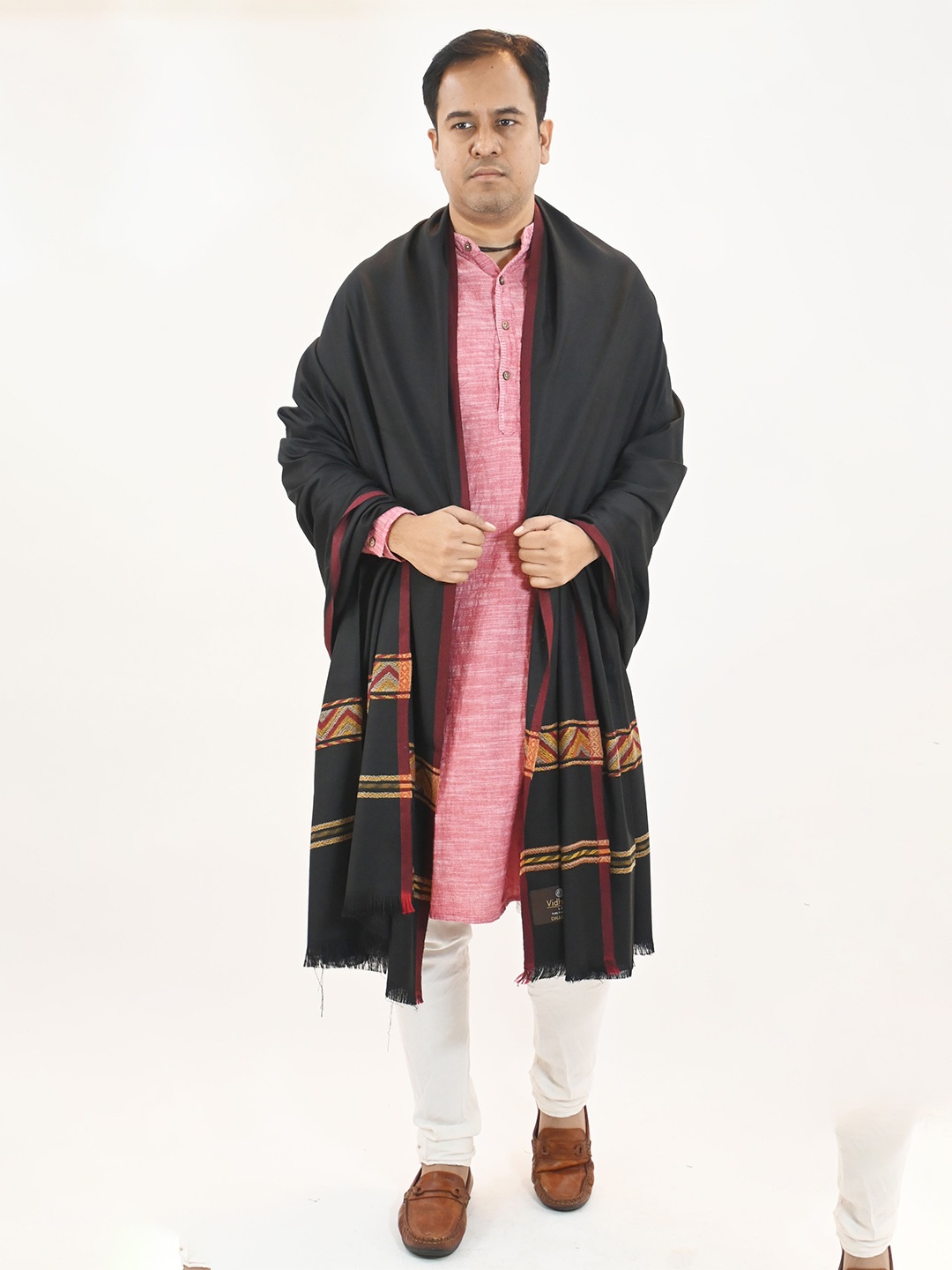 

Vrinde Men Pure Woollen Fringed Shawl, Black