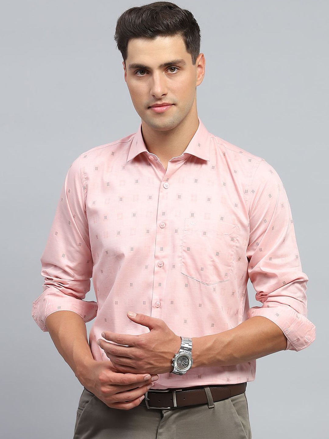 

Monte Carlo Men Spread Collar Conversational Printed Cotton Formal Shirt, Peach