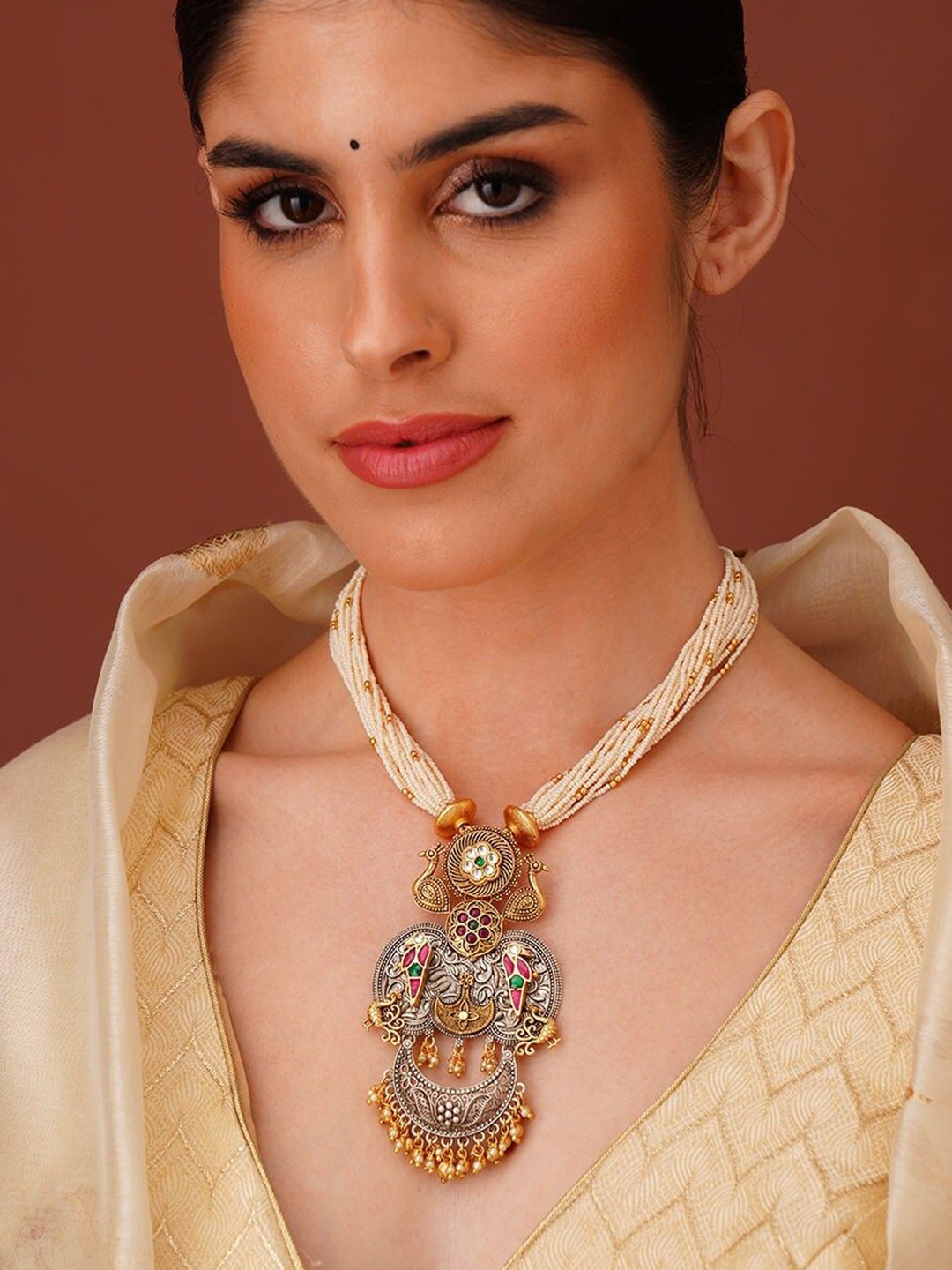 

JAYPORE Kundan Studded Necklace, Gold