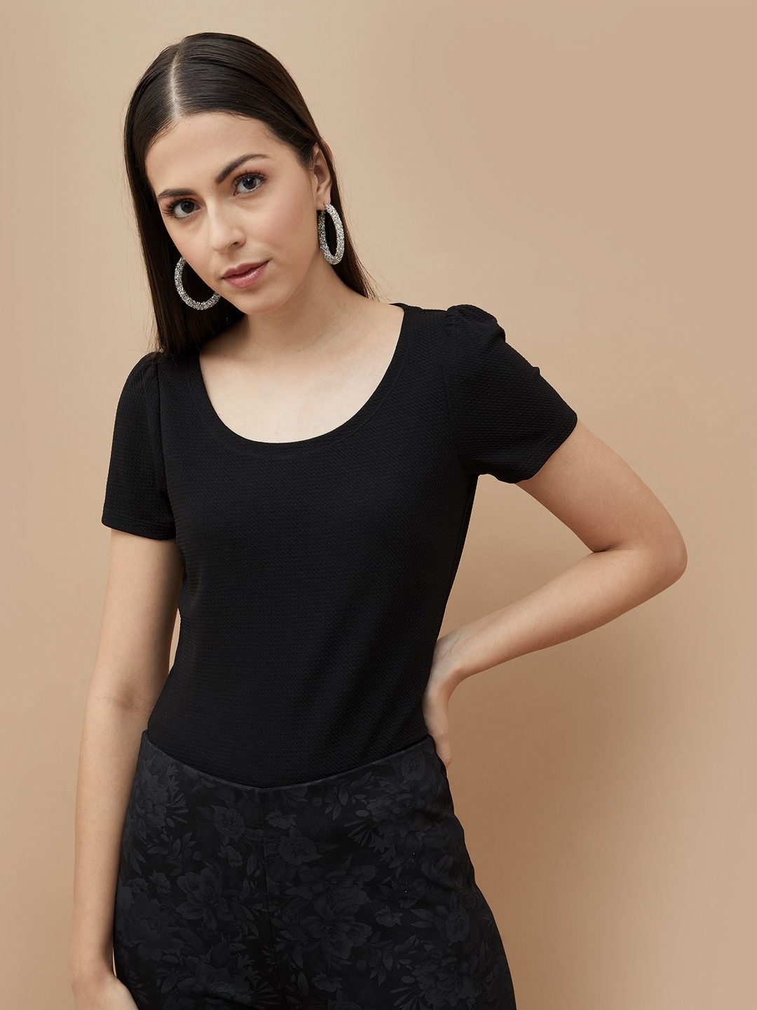 

CODE by Lifestyle Women Solid Round Neck T-shirt, Black