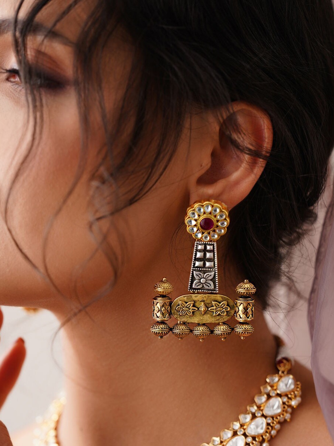 

JAYPORE Kundan Studded Contemporary Drop Earrings, Gold