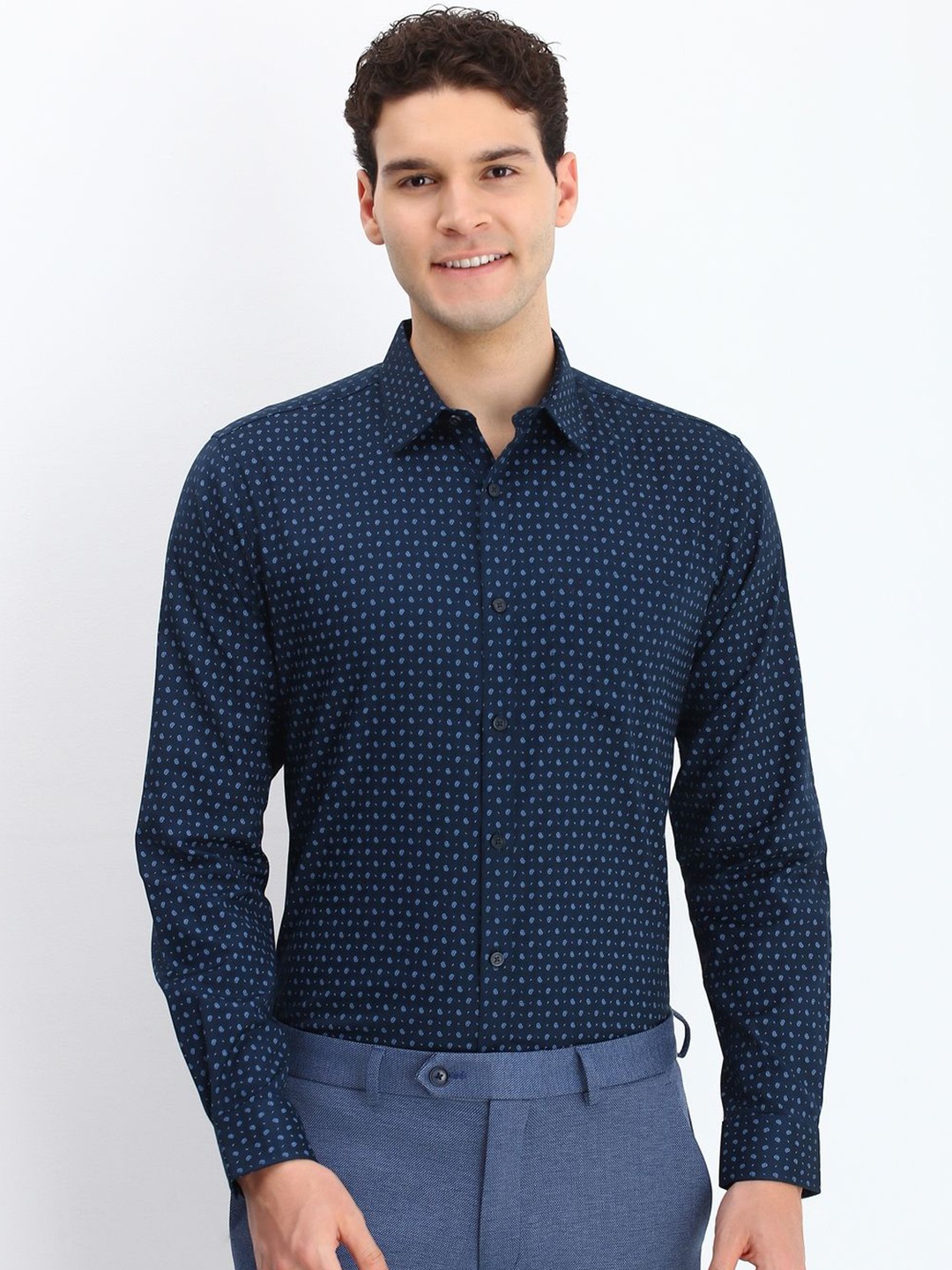 

Allen Solly Men Spread Collar Micro Ditsy Printed Cotton Slim Fit Formal Shirt, Navy blue