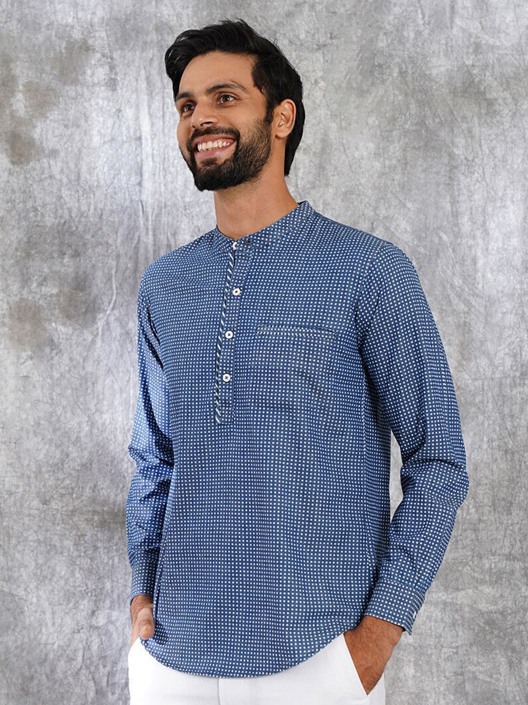 

JAYPORE Men Geometric Kurta, Blue