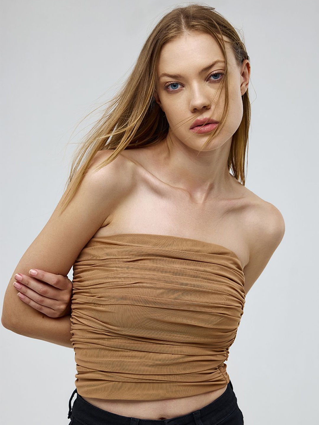 

COVER STORY Top, Nude