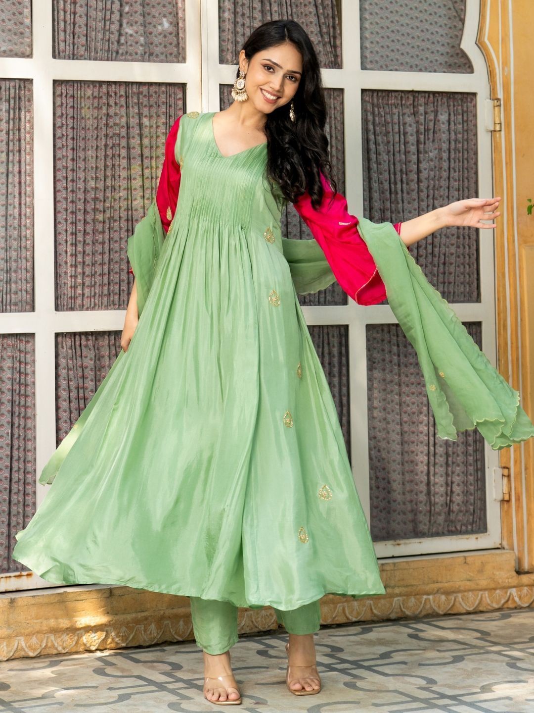 

HOUSE OF JAMOTI Floral Embroidered Pleated Anarkali Kurta with Trousers & Dupatta, Green