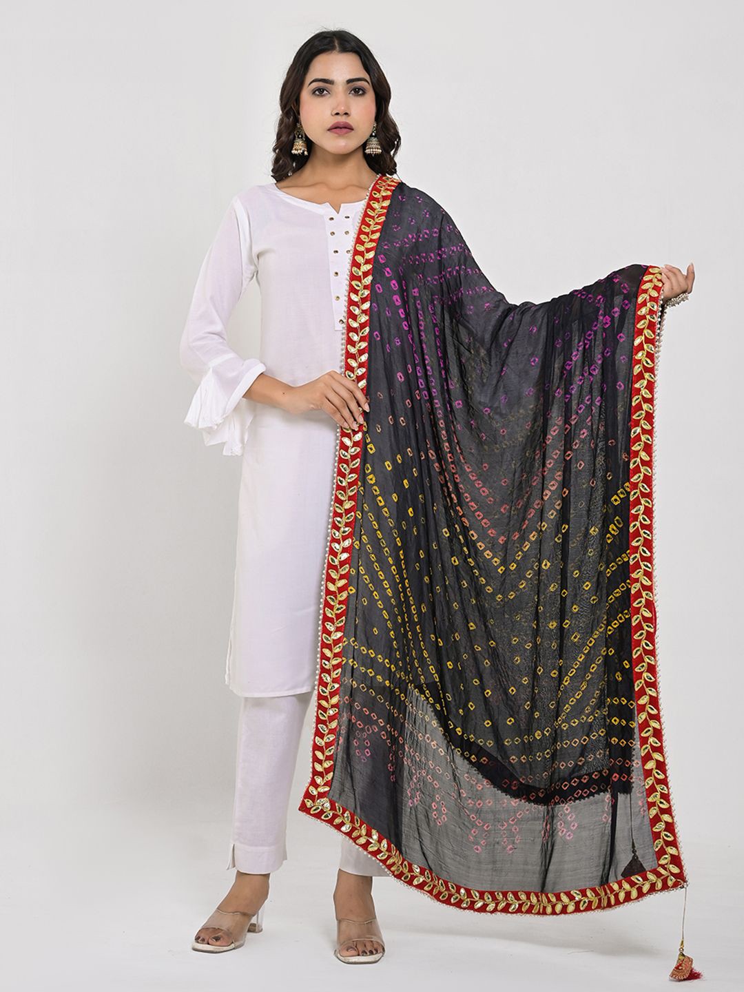 

Apratim Printed Dupatta, Black