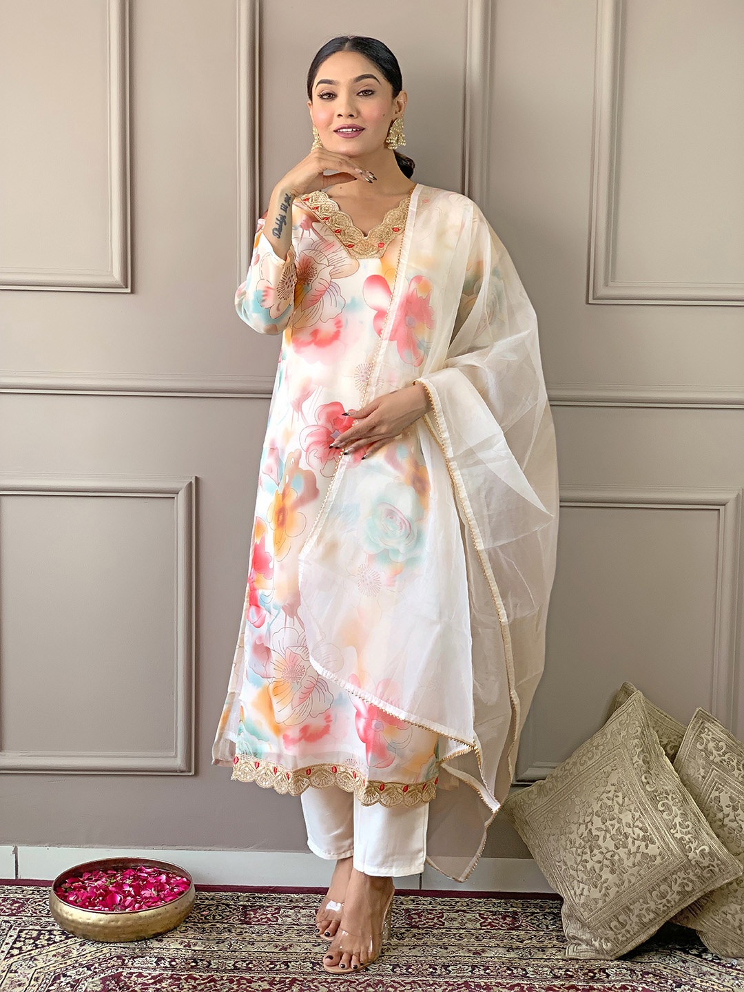 

NIJANAND TEXTILE Floral Printed Thread Work Straight Kurta with Trousers & Dupatta, Off white