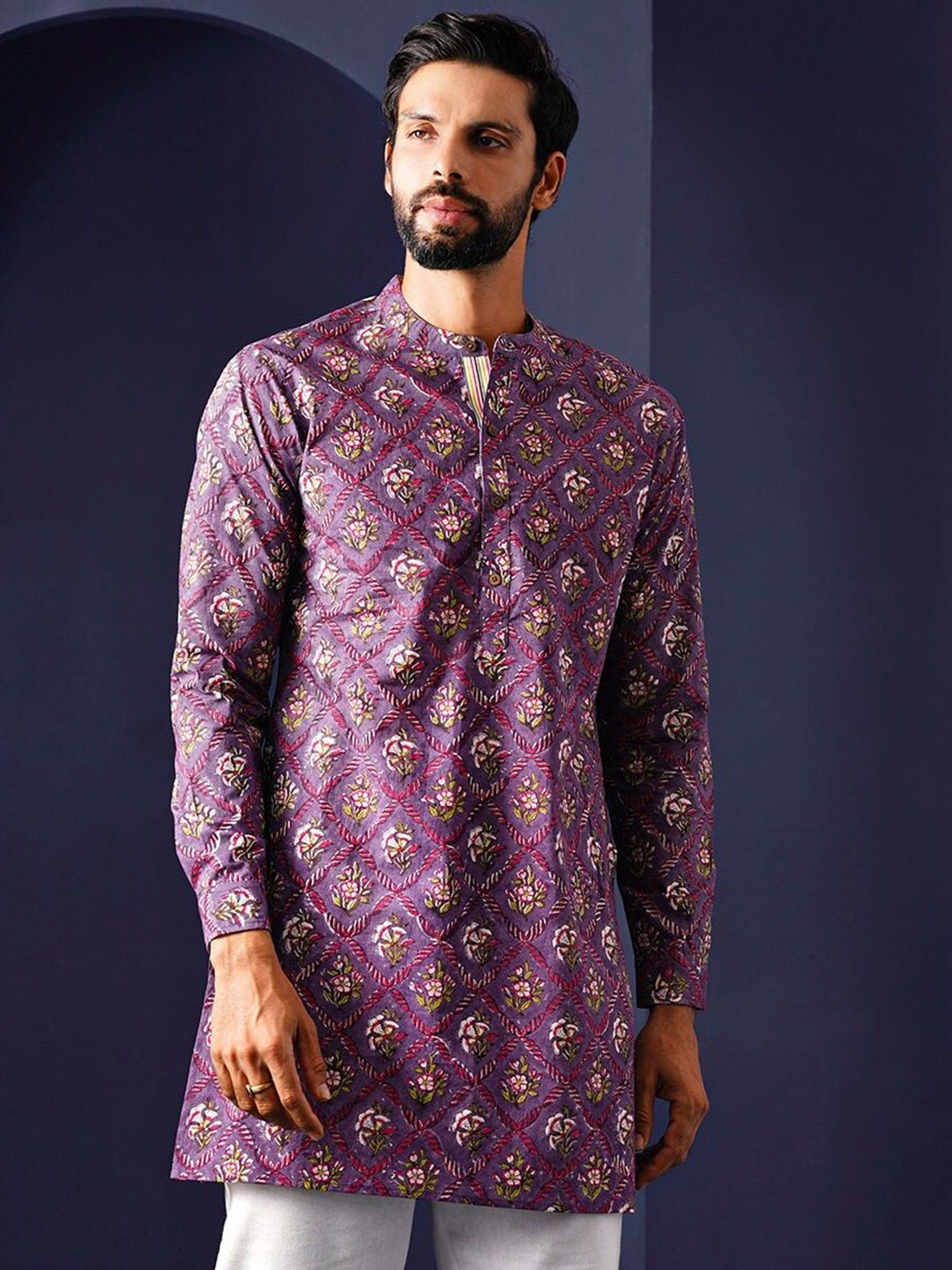 

JAYPORE Floral Printed Pure Cotton Straight Short Kurta, Purple