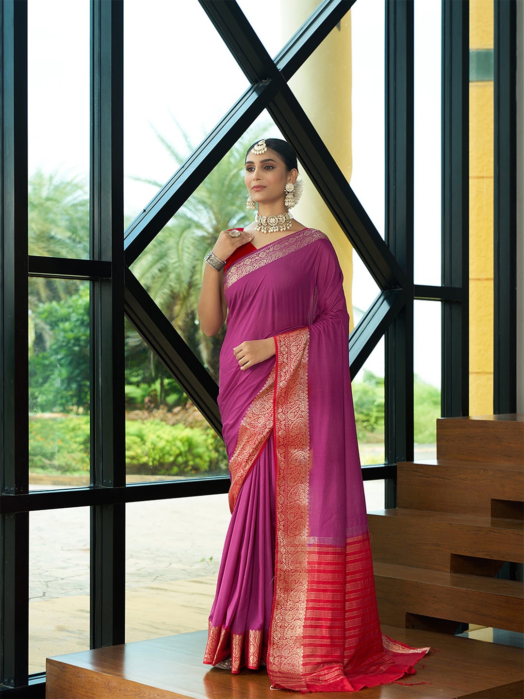 

KAYOMMI Zari Woven Design Border Solid Pure Crepe Banarasi Saree, Purple