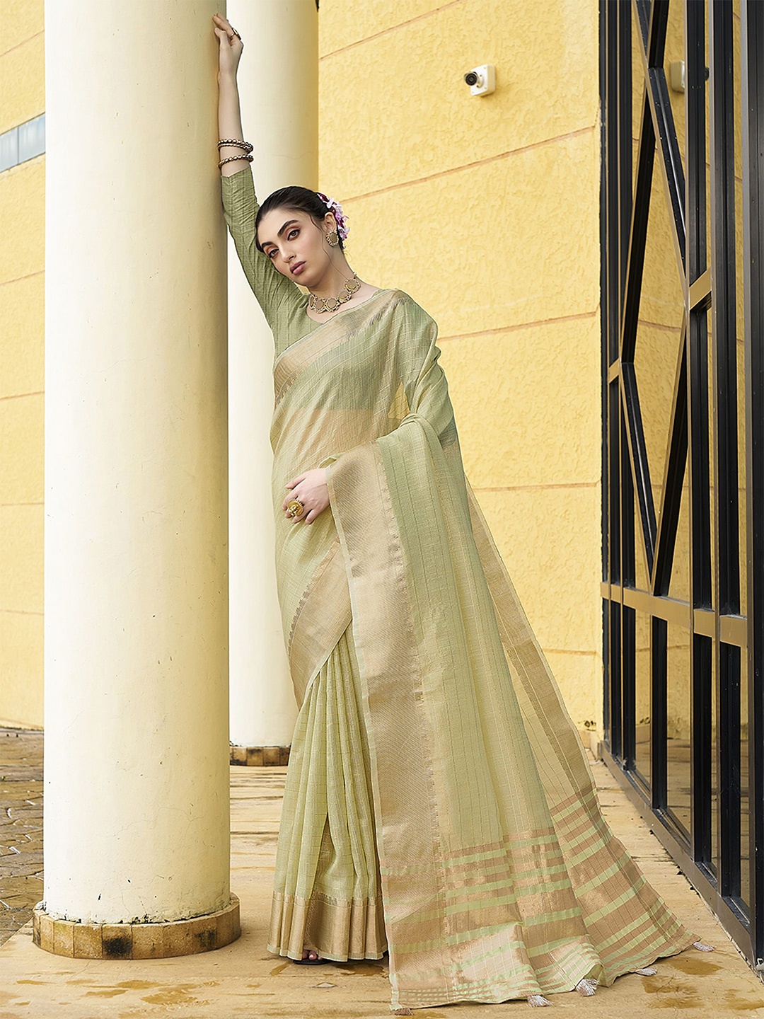 

KAYOMMI Striped Zari Bhagalpuri Saree, Green