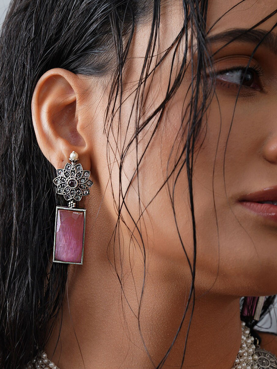 

JAYPORE Stone Studded Contemporary Drop Earrings, Gold