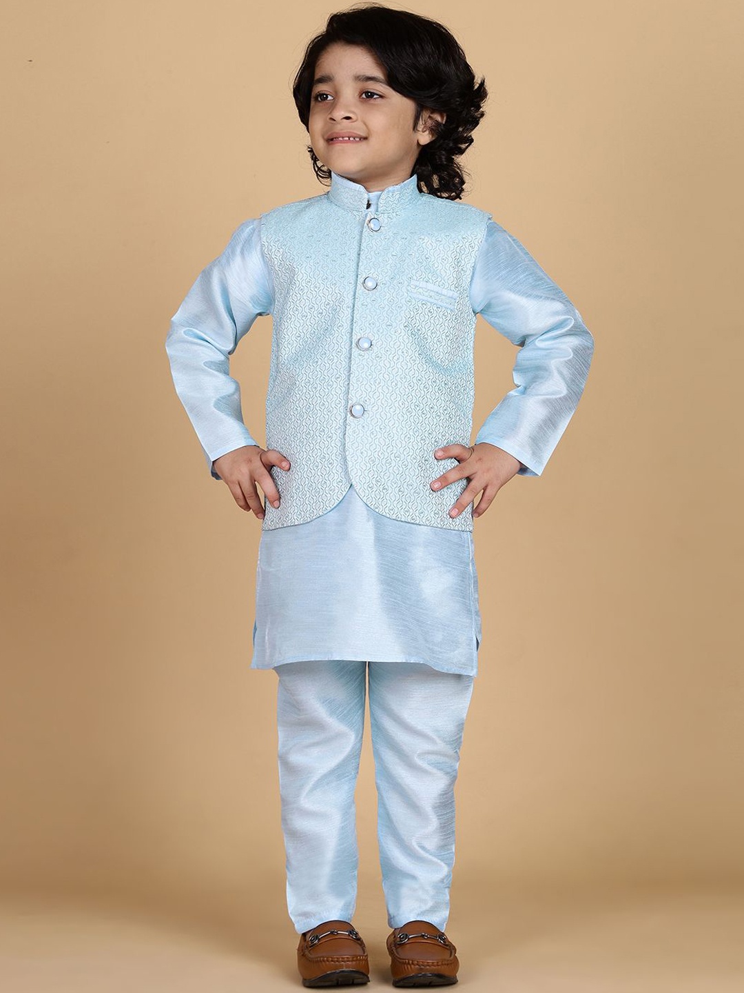 

Ridokidz Boys Mandarin Collar Straight Kurta With Pyjamas & Nehru jacket, Blue