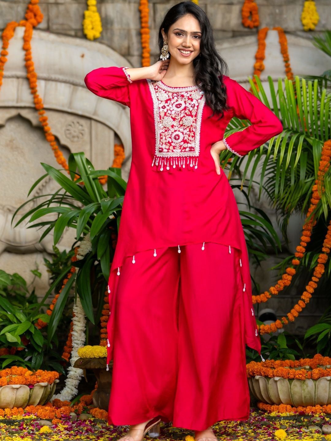 

HOUSE OF JAMOTI Embroidered Thread Work A Line Kurta With Trousers, Pink