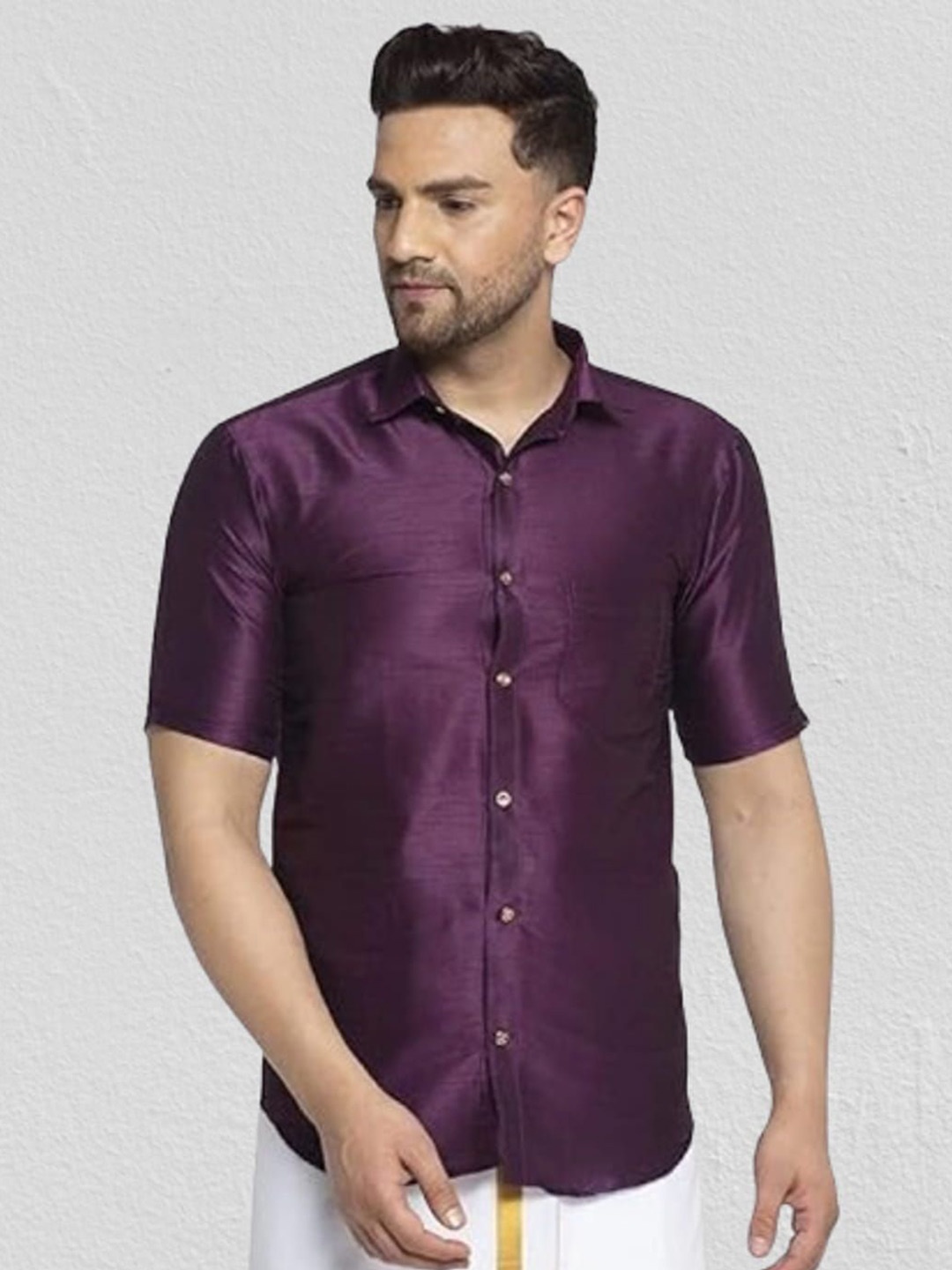 

BANHUSSAIN Men Cutaway Collar Solid Silk Casual Shirt, Purple