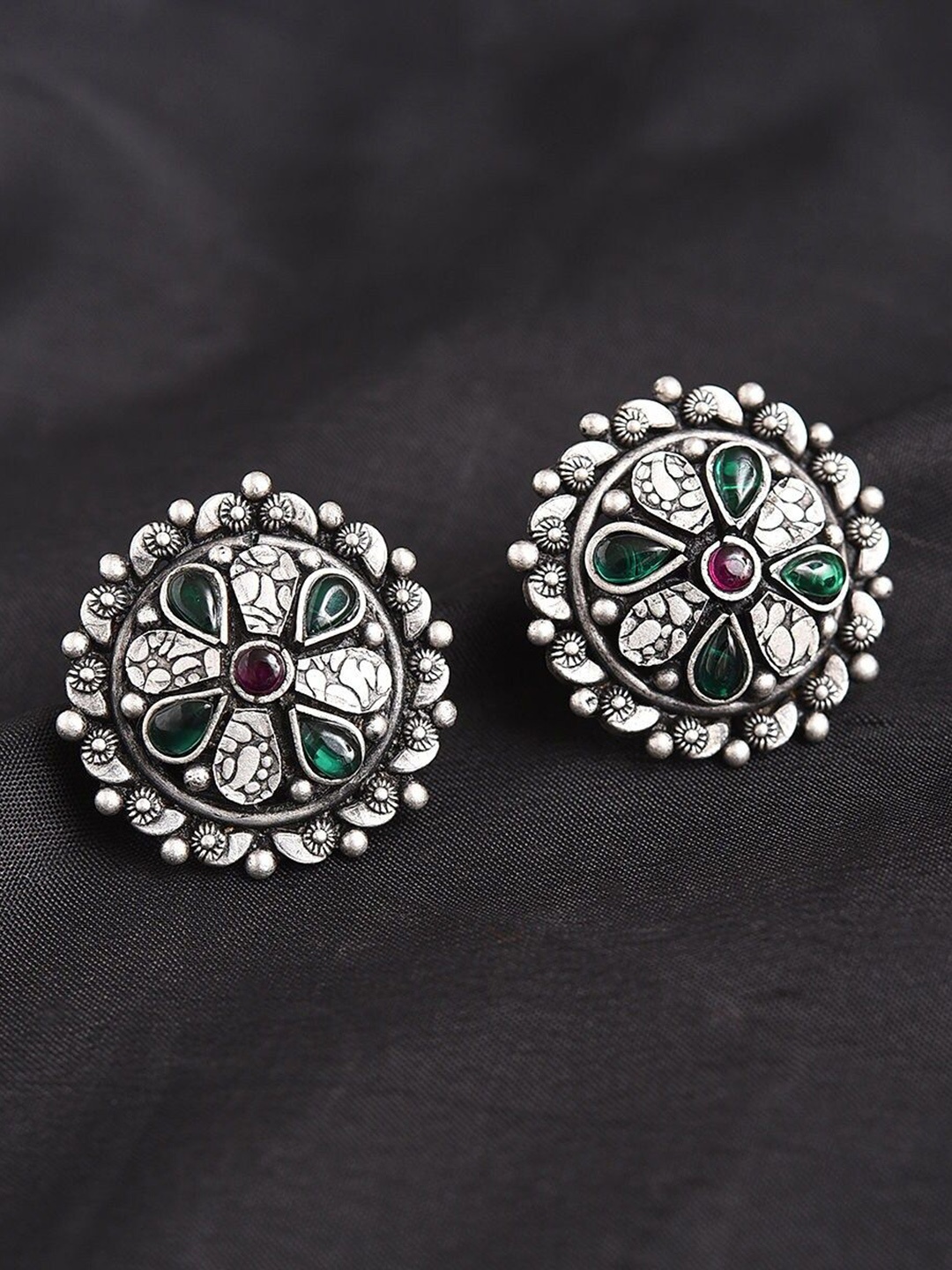 

JAYPORE Silver Stone Studded Contemporary Studs