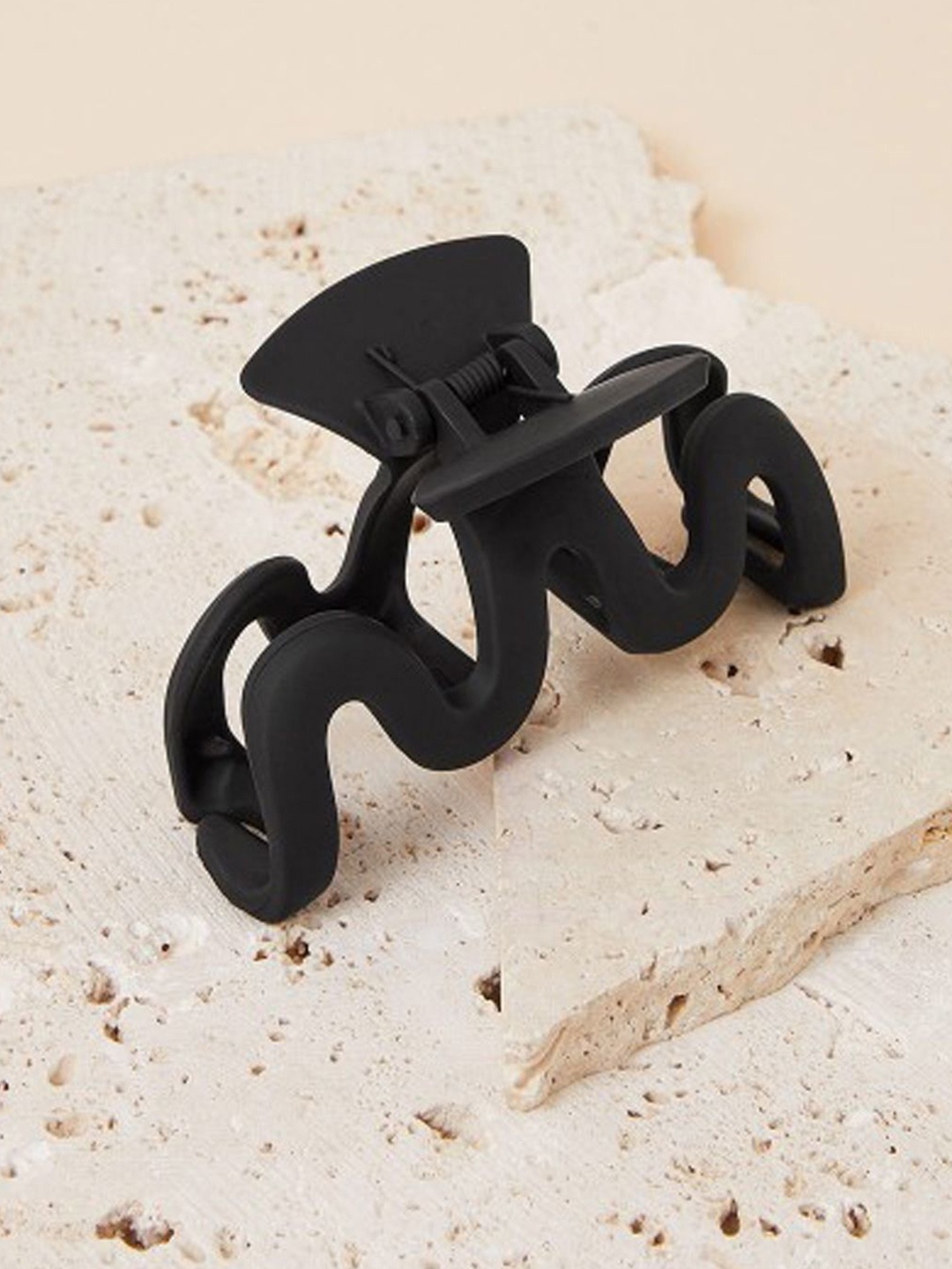

VAGHBHATT Women Claw Clip, Black