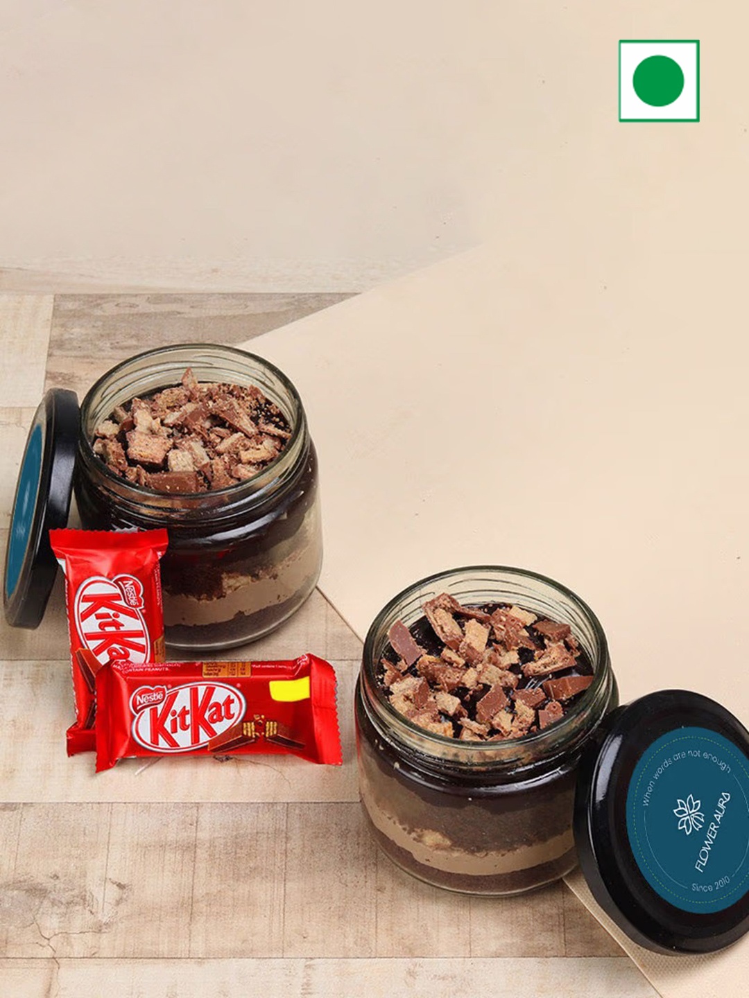 

Floweraura Set Of 4 Fresh Kitkat Chocolate Jar Cakes, Red