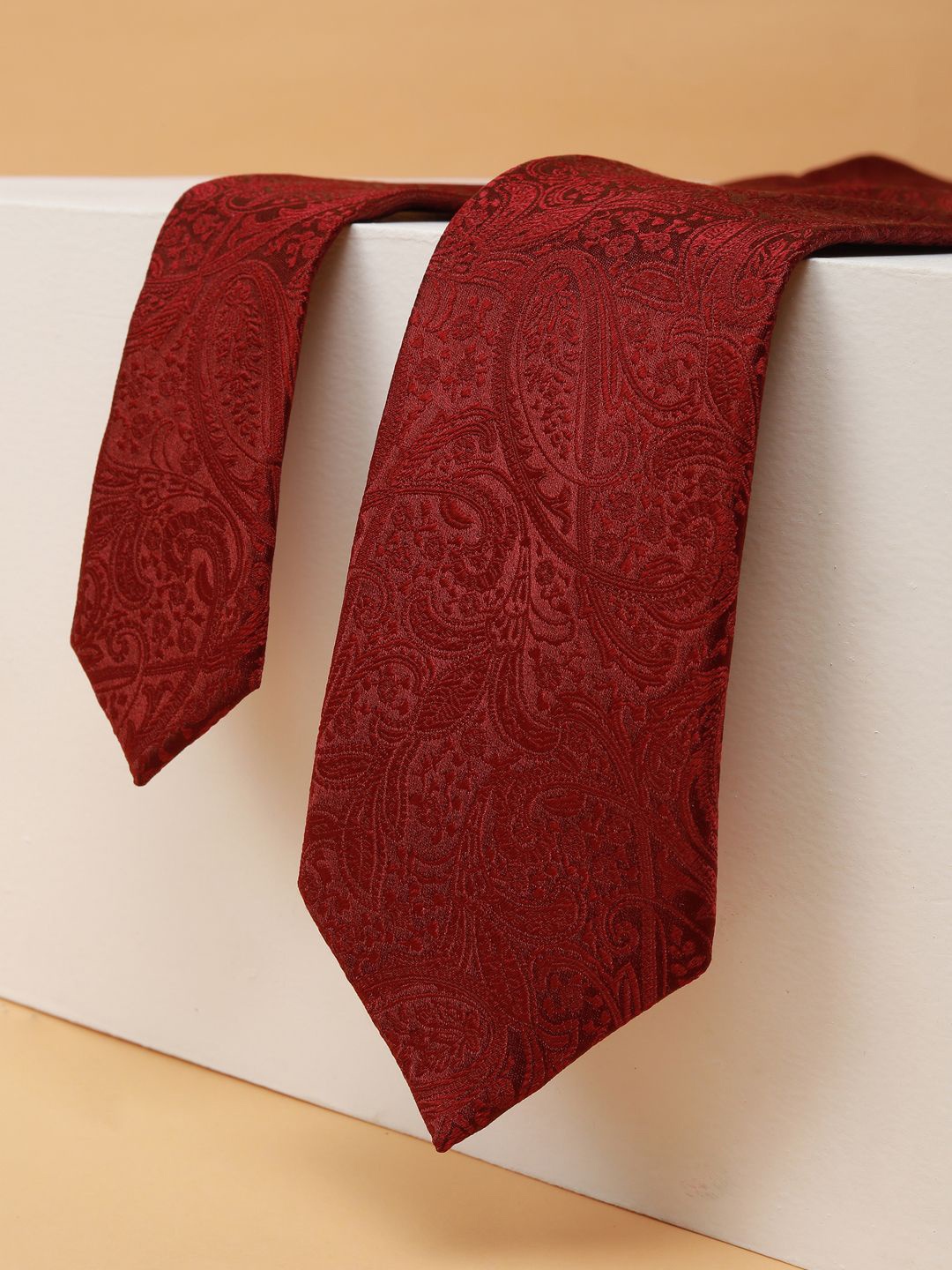 

Peter England Men Woven Design Broad Tie, Red