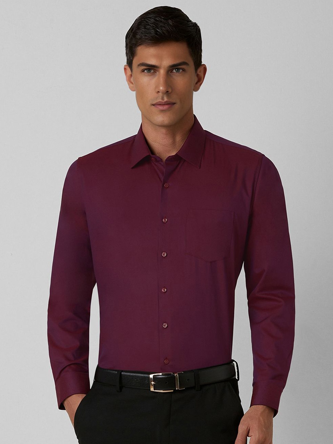 

Van Heusen Men Cutaway Collar Solid Cotton Slim Fit Formal Shirt, Purple