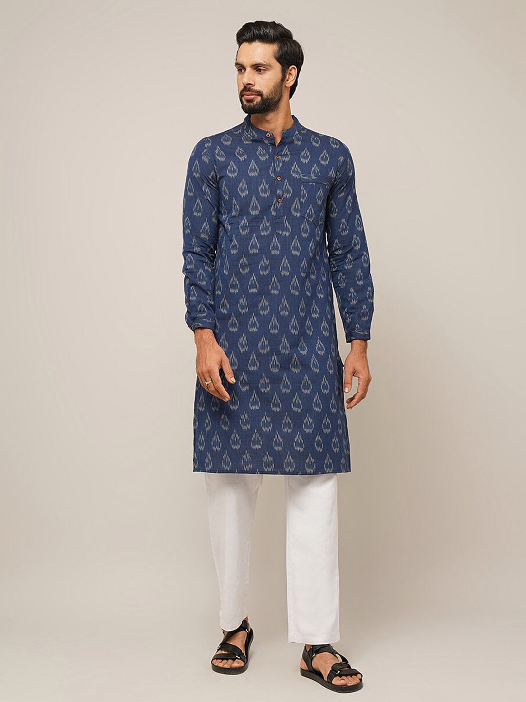 

JAYPORE Woven Design Band Collar Neck Long Roll-Up Sleeves Pure Cotton Kurta, Blue