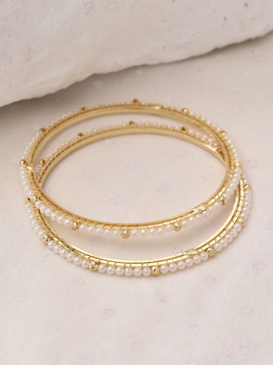 

JAYPORE Set Of 2 Pearls Beaded Bangles, Gold