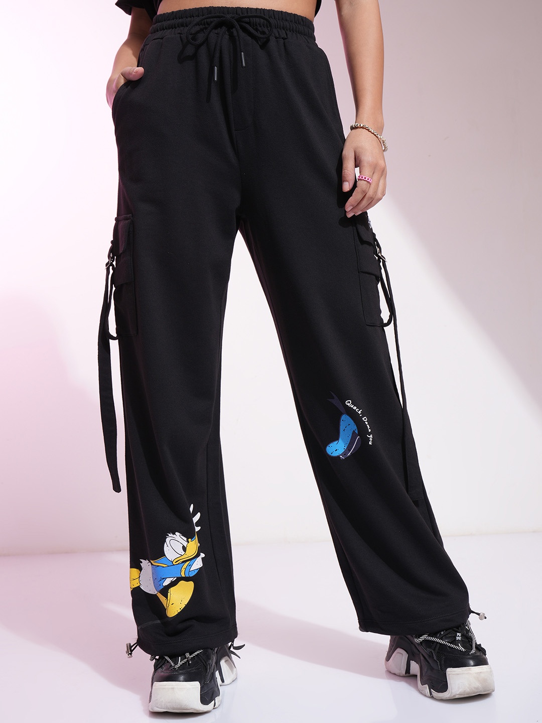 

Tokyo Talkies Disney Women Donald Duck Printed Cargo Trousers, Black