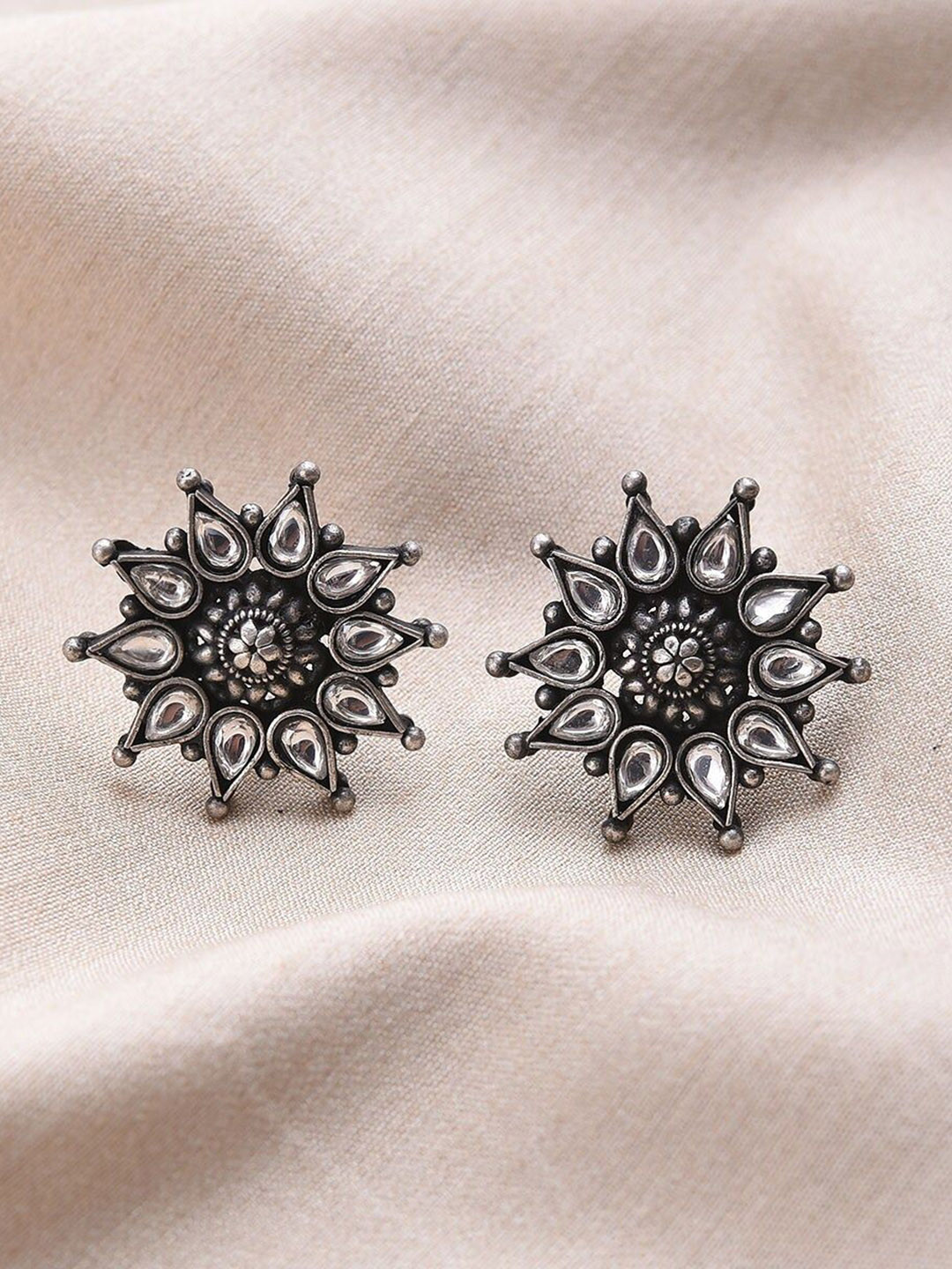 

JAYPORE Contemporary Studs, Silver