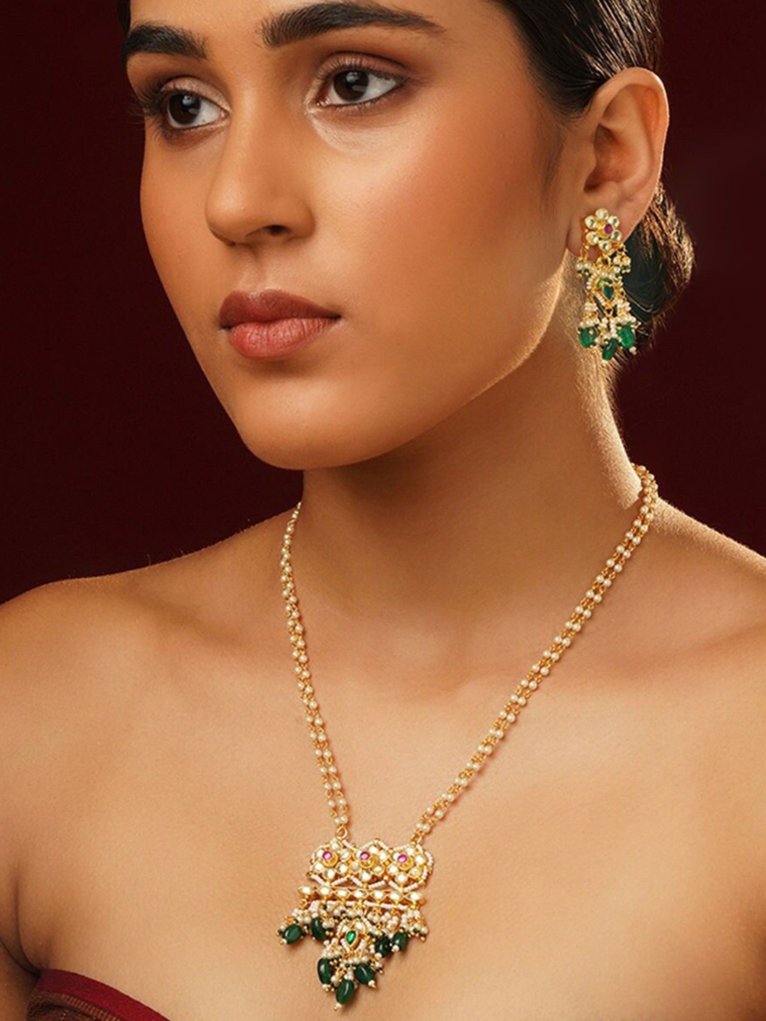 

JAYPORE Gold-Plated Stones & Beads Studded Jewellery Set