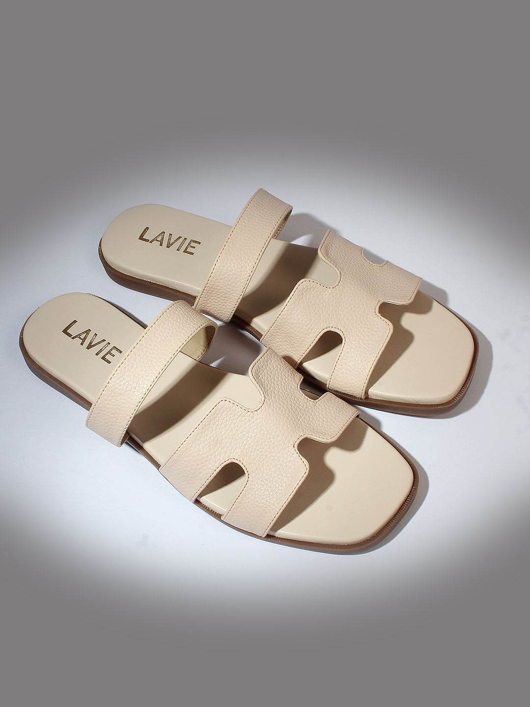 

Lavie Women Open Toe Flats, Cream