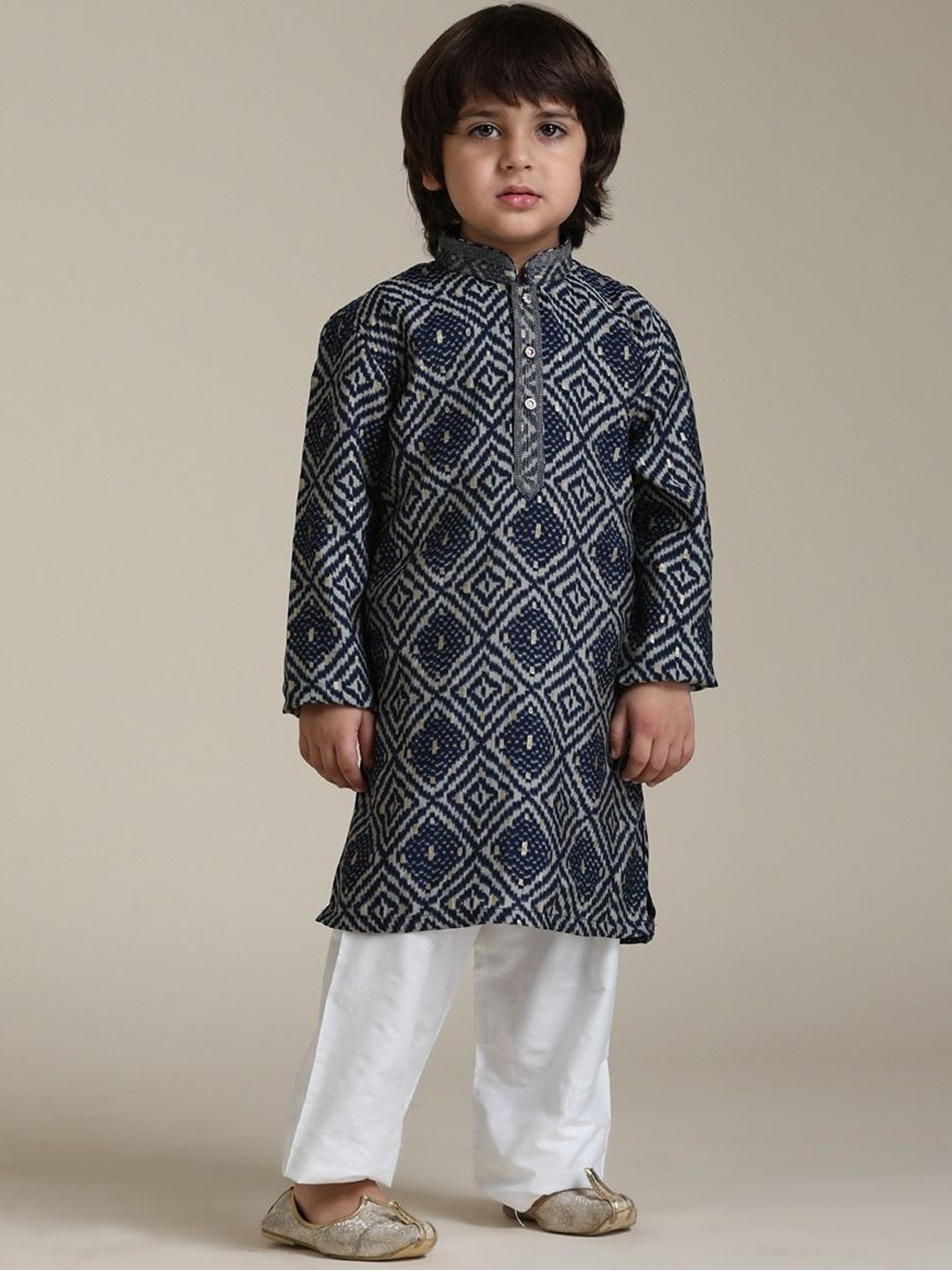 

Manyavar Boys Geometric Printed Regular Straight Kurta with Churidar, Blue