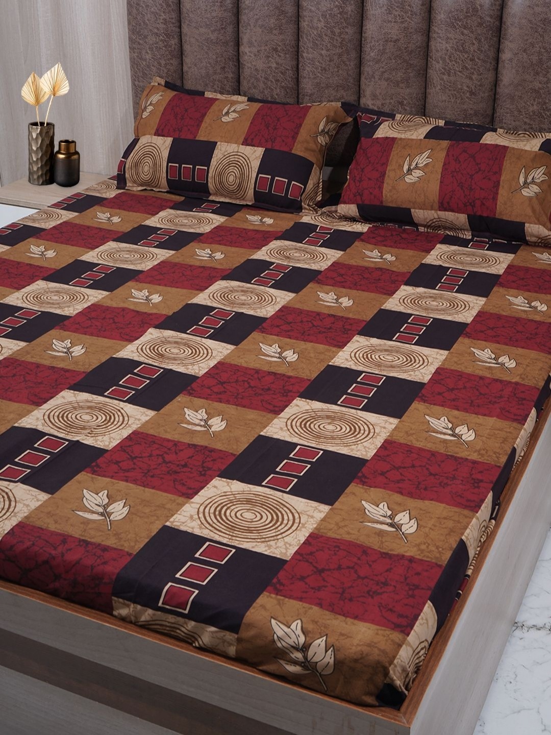 

Adwitiya Brown & Beige Geometric 210 TC Double Queen Bedsheet with 2 Pillow Covers