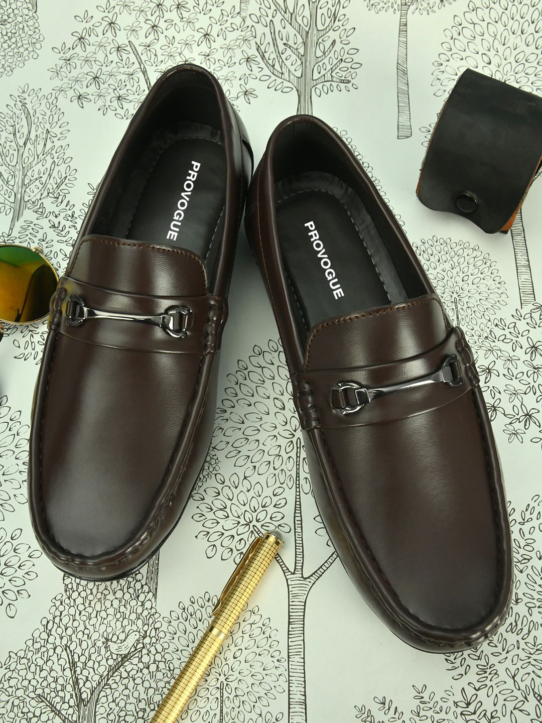 

Provogue Men Round Toe Loafers, Brown