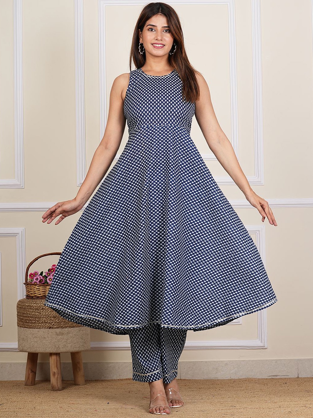 

Indi INSIDE Floral Printed Regular Gotta Patti Pure Cotton Straight Kurta with Trousers, Navy blue
