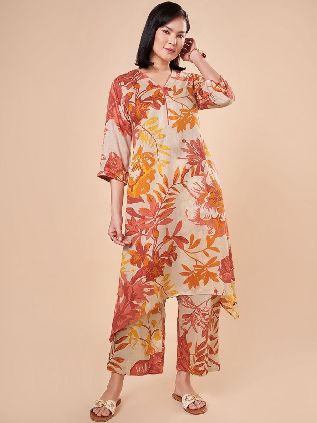 

Marigold Lane Floral Printed Pure Cotton Kurta with Trouser, Grey