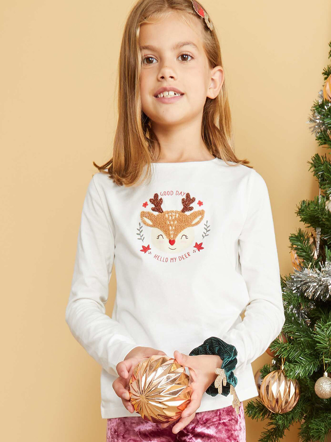 

KIABI Girls Self Design Round Neck Cotton T-shirt, Beige