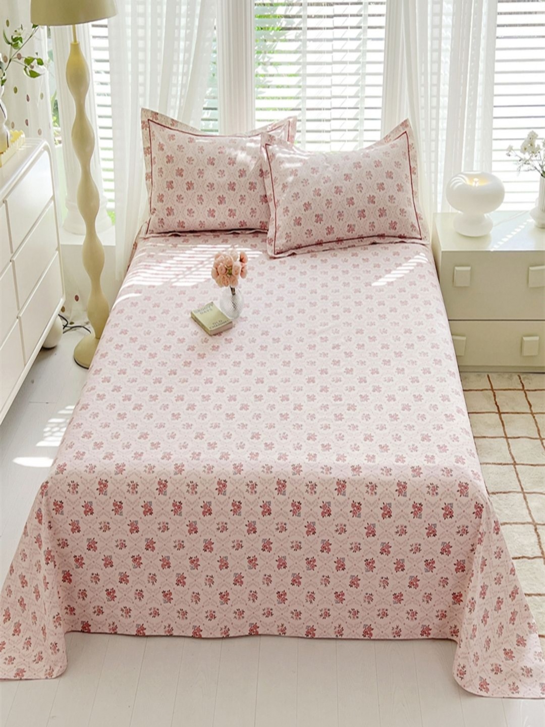 

JC HOME Pink & White Floral 230TC Pure Cotton King Bedsheet Set 2.50 m x 2.45 m