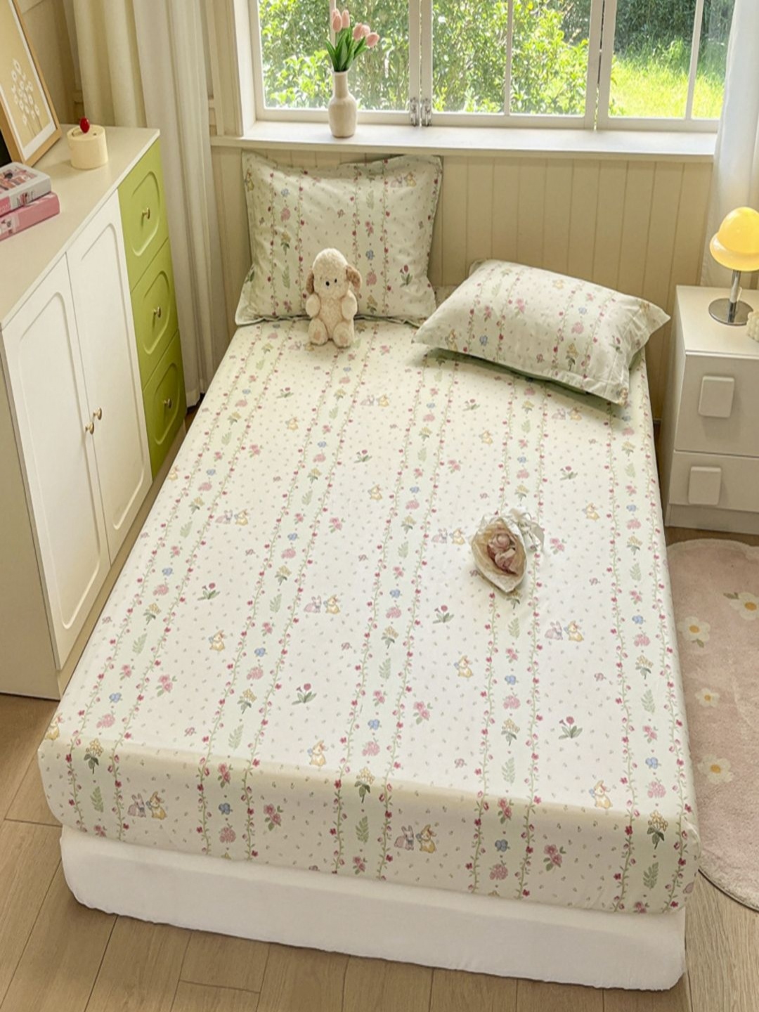

JC HOME Beige & Green Floral Pure Cotton 220 TC Single Bedsheet Set 1.20 m x 2 m