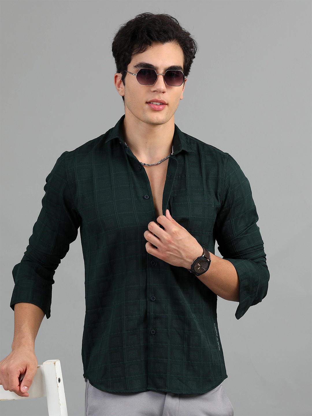 

HOUSE OF MAHNOTS Men Classic Spread Collar Textured Casual Shirt, Green
