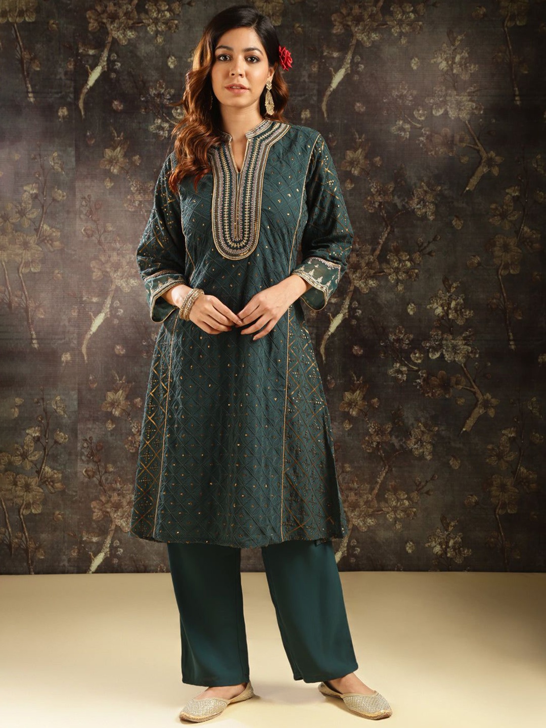 

Lakshita Ethnic Motifs Embroidered Panelled Sequinned Schiffli A-Line Kurta With Trouser, Green