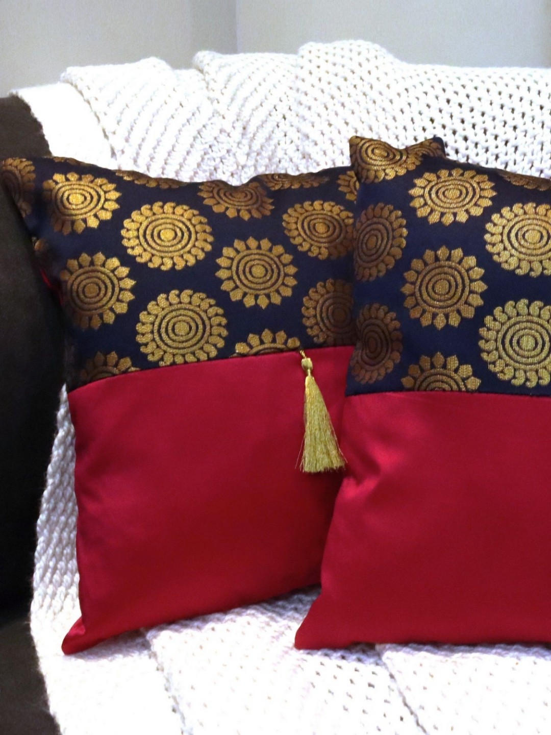 

HOME9INE Navy Blue & Red Set of 2 Floral Square Cushion Covers