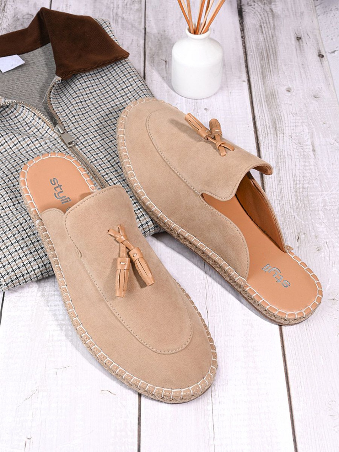 

Styli Men Round Toe Comfort Insole Espadrilles, Beige
