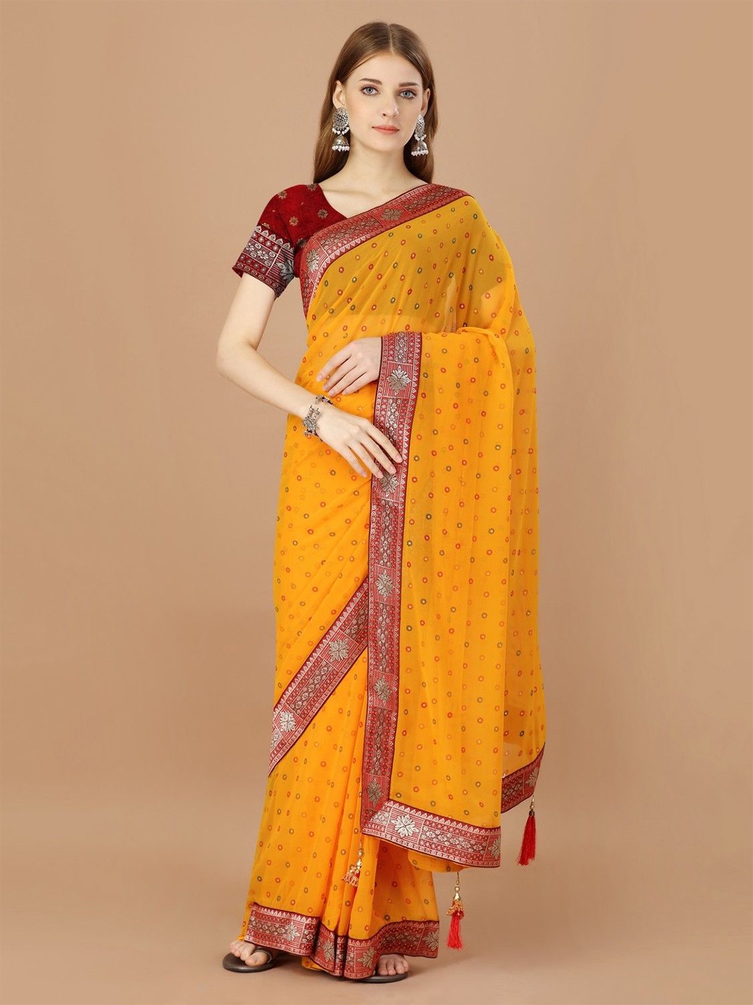 

DIVASTRI Bandhani Printed Saree With Traditional Border, Yellow