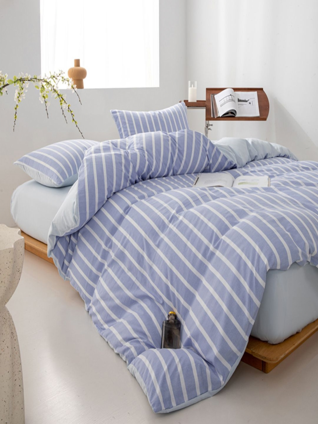 

JC HOME Blue & White Striped Polycotton 3 Piece Double King Regular Bedding Set