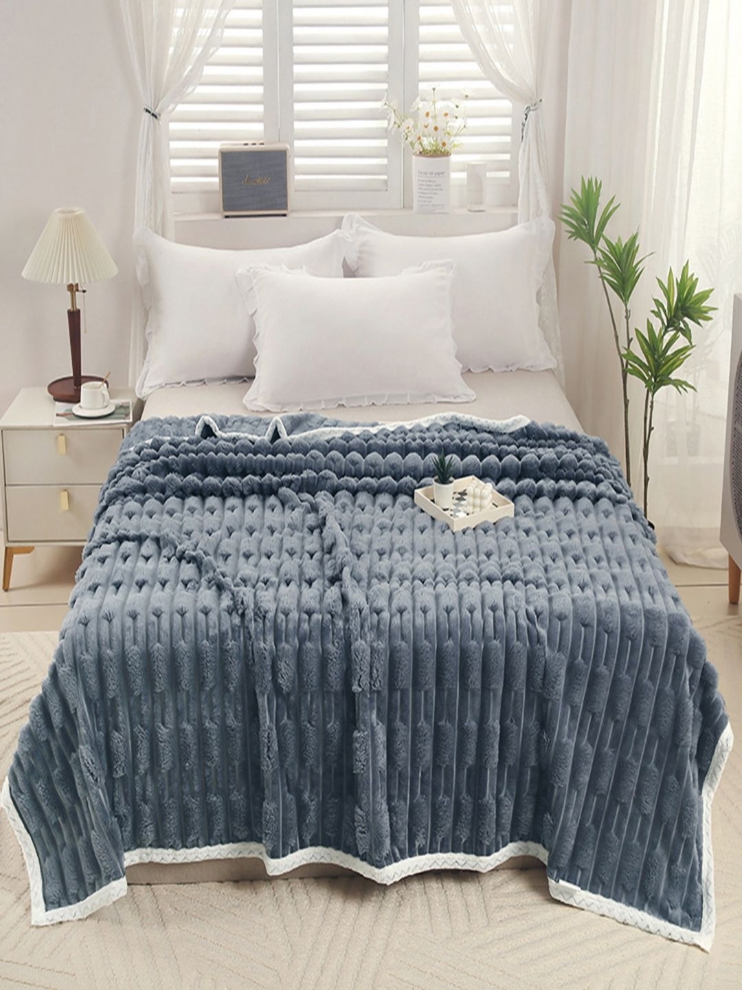 

JC HOME Blue & White AC Room 400 GSM Single Bed Blanket