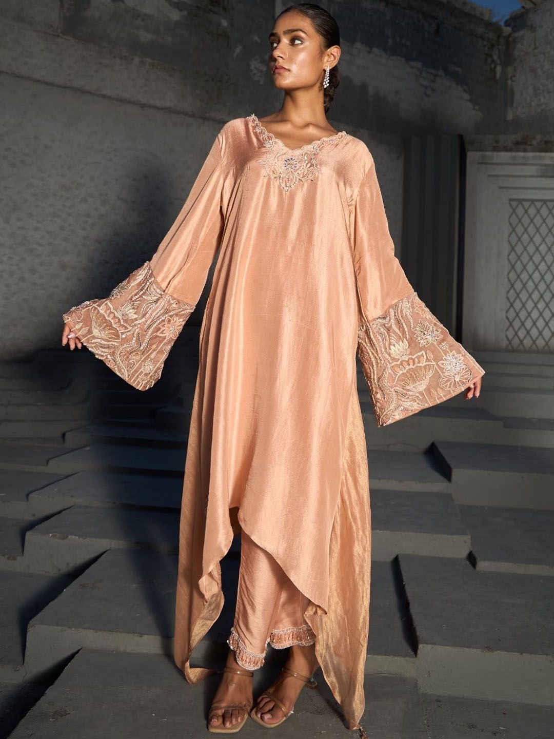 

Shreeka Floral Embroidered Beads And Stones Dupion Silk Kurta With Trousers, Peach